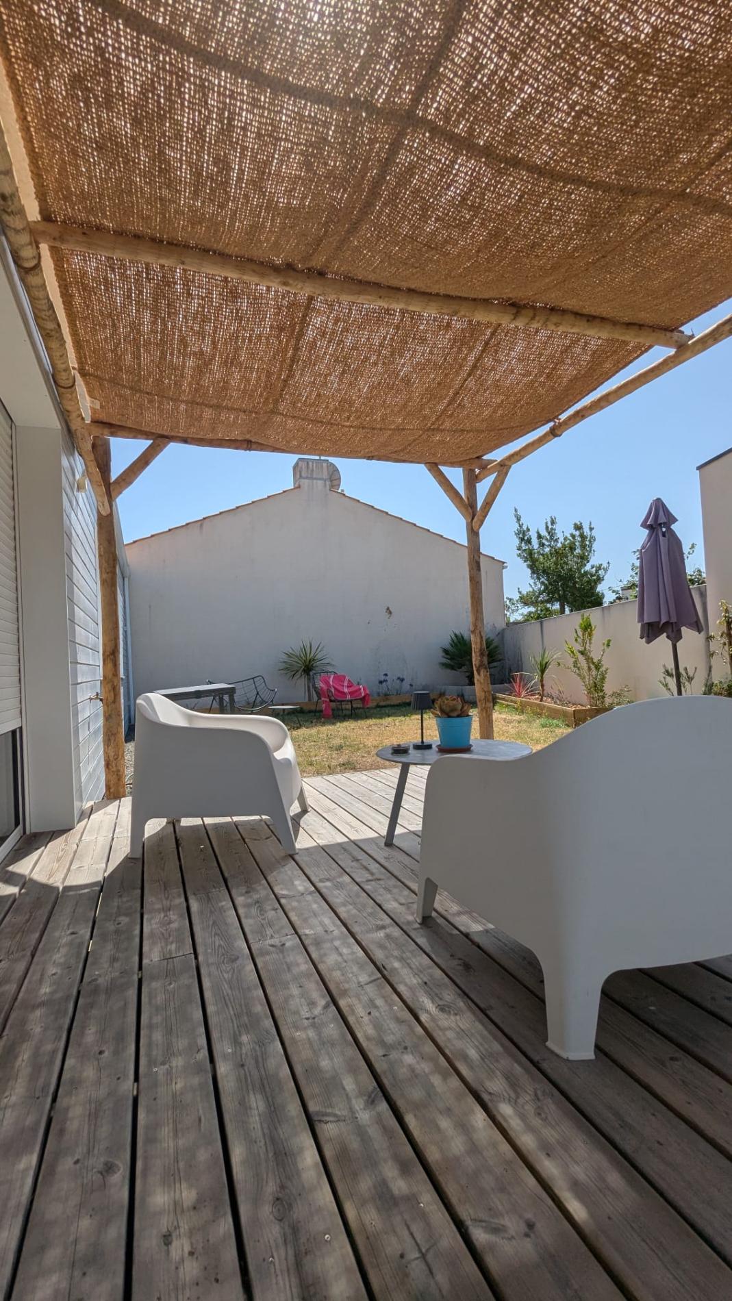 Cr&eacute;ation d'une pergola ch&acirc;taignier