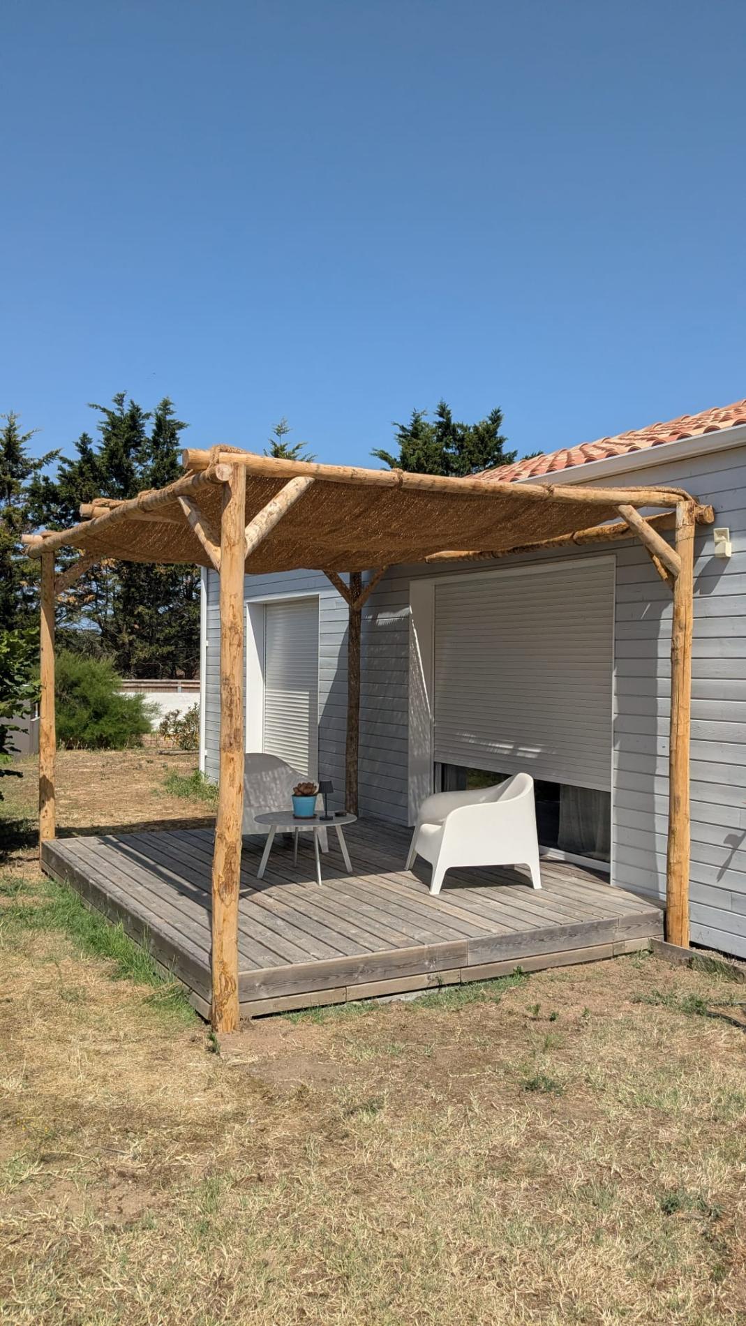 Cr&eacute;ation d'une pergola ch&acirc;taignier